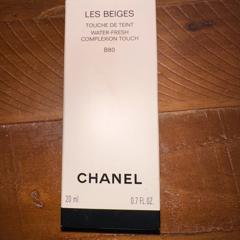 Chanel Les Beiges Foundation B80